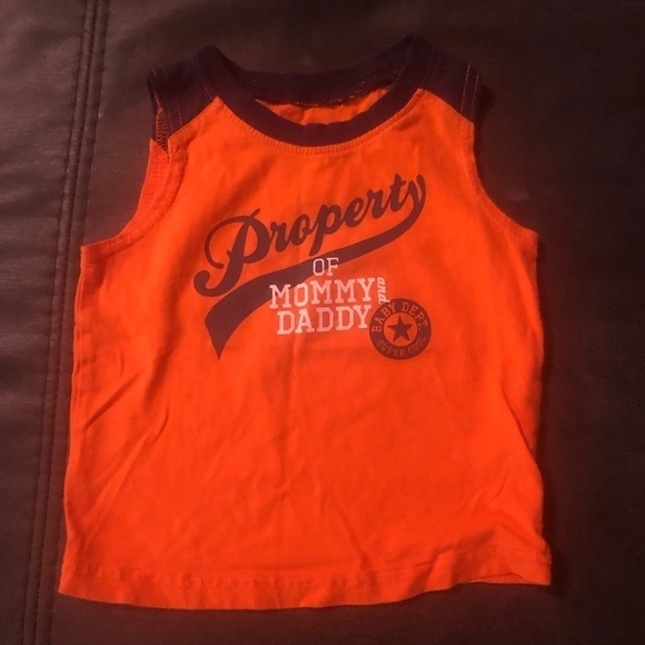 2 Sleeveless Shirts - Picture 2 of 7